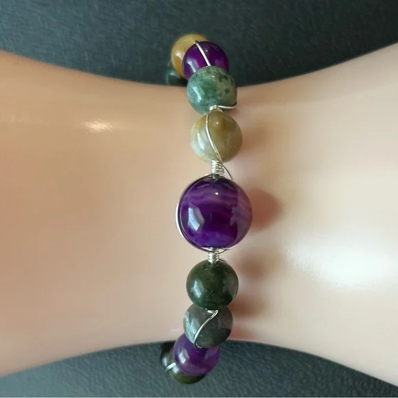 Hand Crafted Purple and African Agate 12 and 8 mm. Bracelet. New. - Picture 8 of 9
